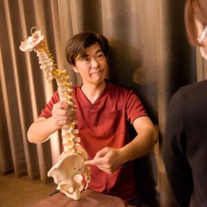 症状に合わせた継続施術と経過フォロー