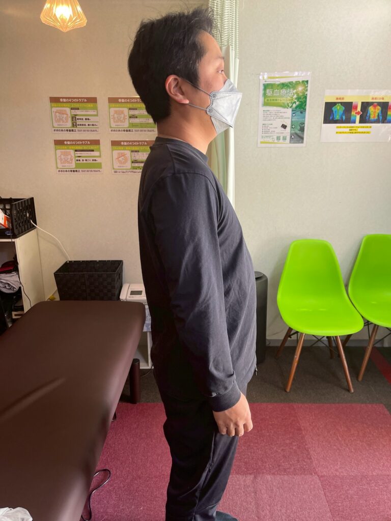 体が起きてお腹で支えられるようになった状態の例　イメージ画像